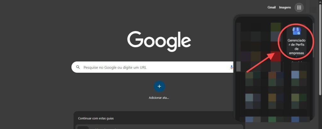 Captura de tela da página inicial do Google em português, exibindo o logotipo colorido do Google no topo, seguido pela barra de pesquisa central com o texto "Pesquise no Google ou digite um URL". No canto superior direito, há links para "Gmail" e "Imagens". À direita da tela, uma sobreposição destaca o ícone azul com o desenho de um prédio branco, acompanhado do texto "Gerenciador de Perfis de empresas", com uma seta vermelha apontando diretamente para esse recurso, indicando um atalho ou sugestão para acessar a ferramenta de gerenciamento de perfis comerciais. A interface é limpa e minimalista, com foco na navegação e na funcionalidade empresarial.